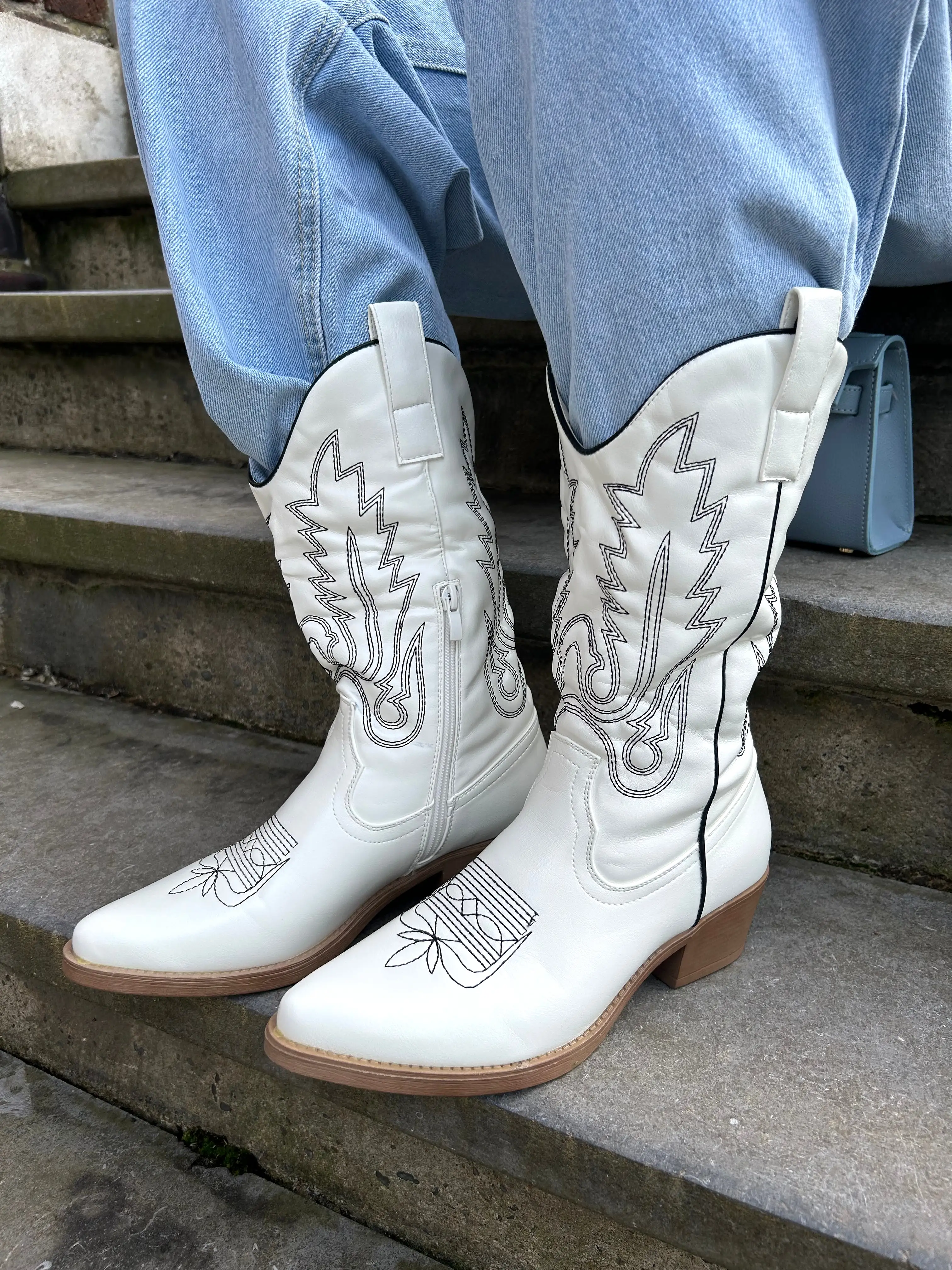 ByHan Cowboy Boots wit met zwarte details