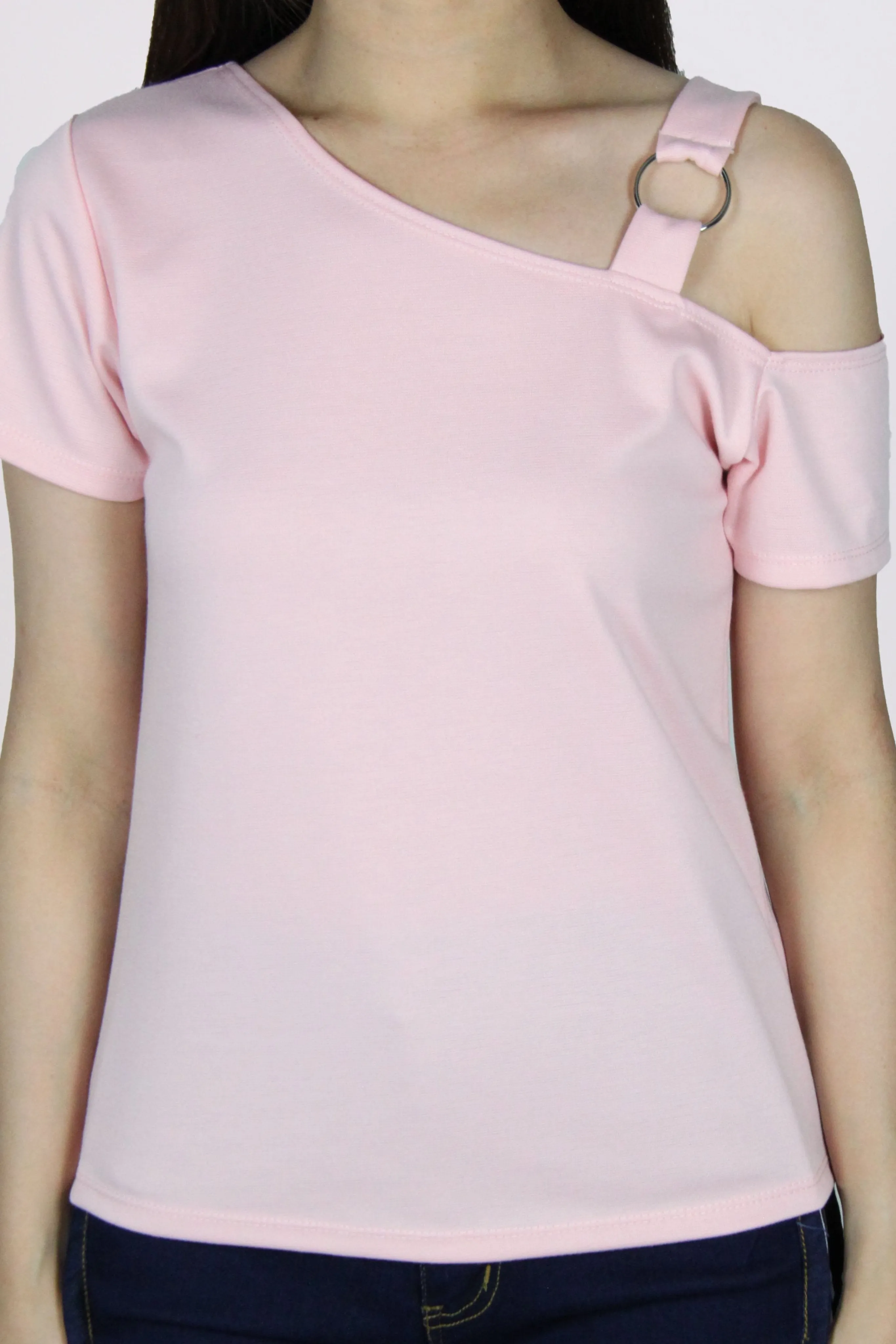 Diagonal Single Ring Cold Shoulder Top in Pink