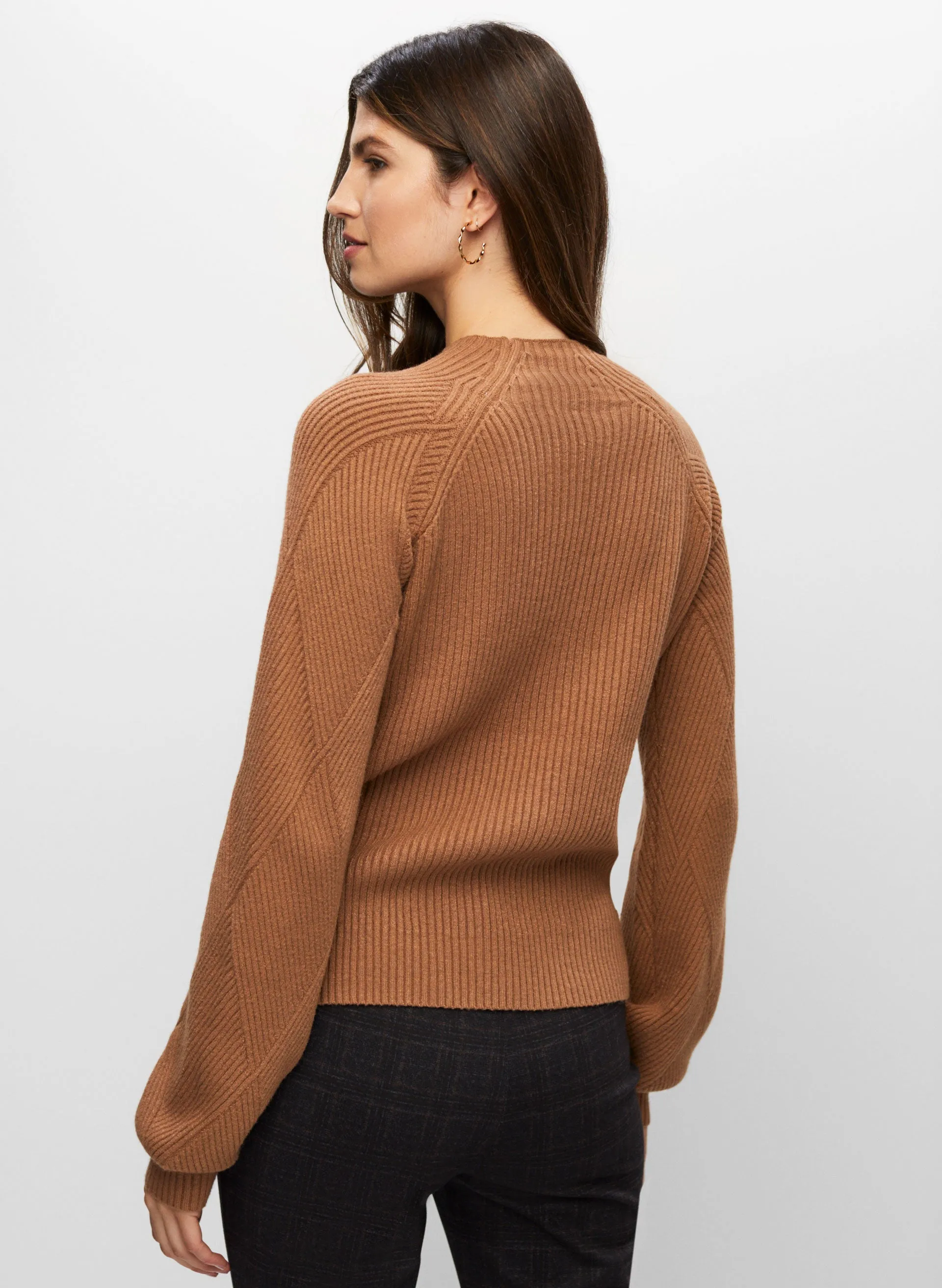 Diamond Rib Knit Pullover Sweater