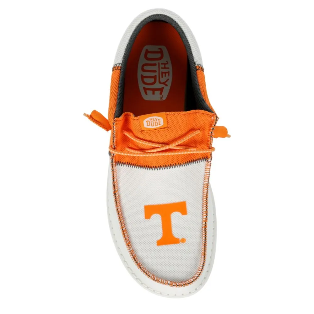 HEYDUDE  MENS WALLY TRI TENNESSEE SLIP ON SNEAKER