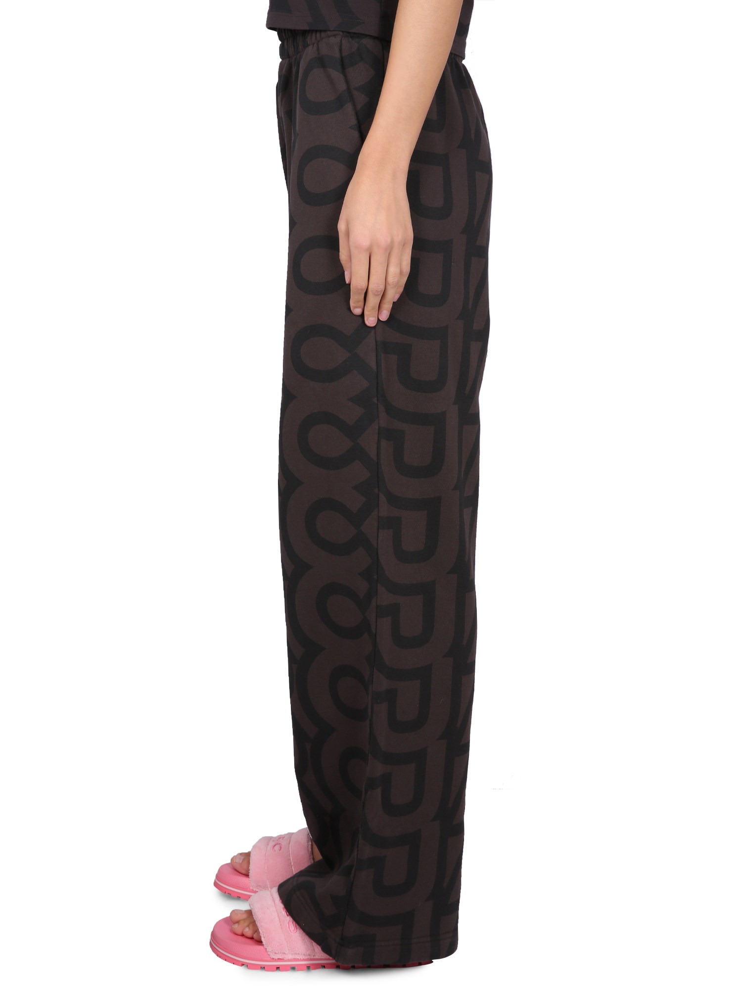 MARC JACOBS    OVERSIZED PANTS WITH LOGO