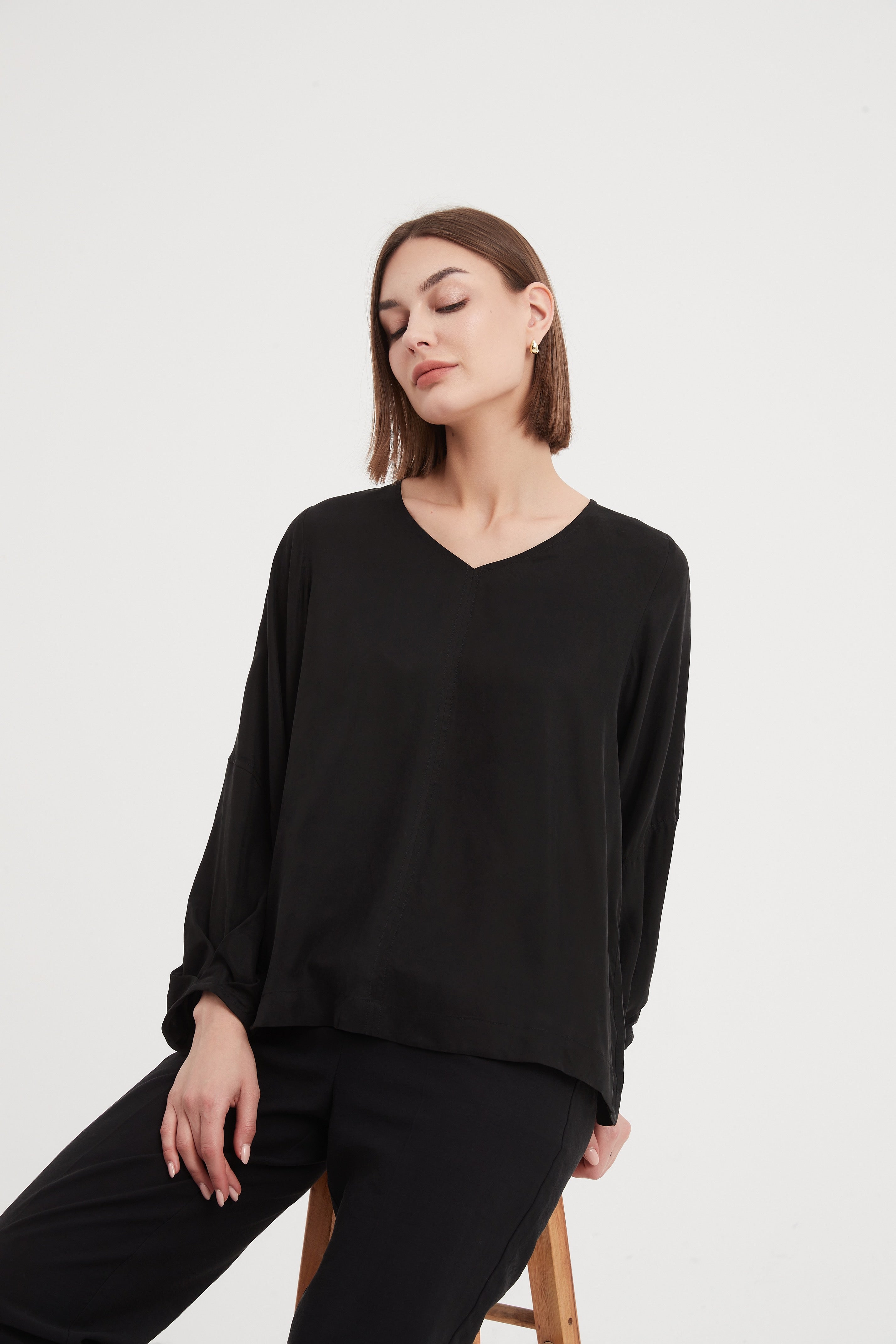 Tirelli - V Neck Bishop Long Sleeve Top - Black