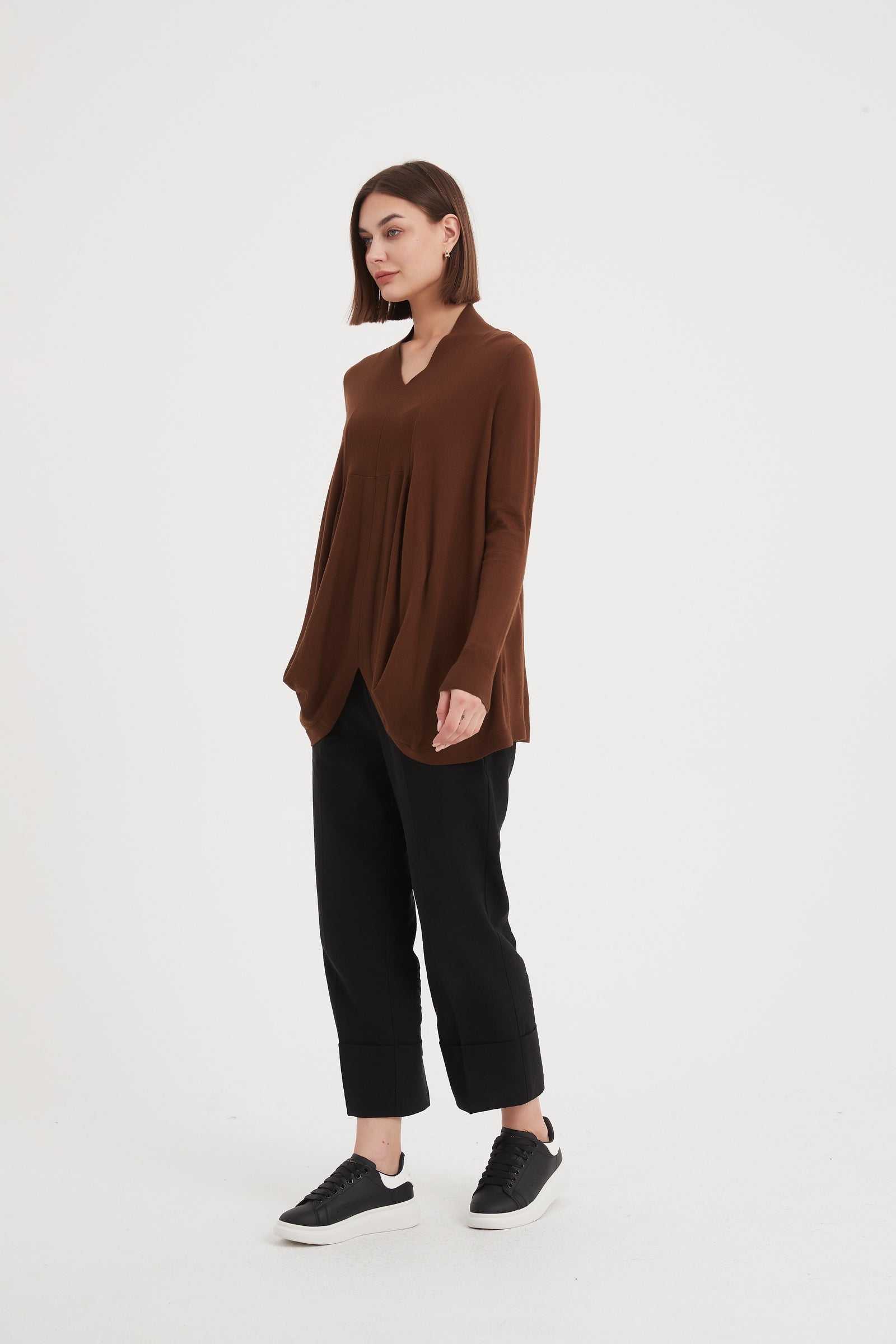 Tirelli - V Neck Bishop Long Sleeve Top - Mocha